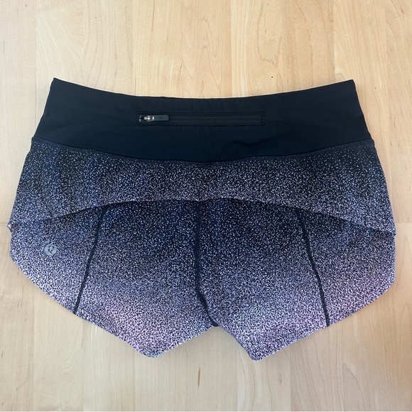 Lululemon Speed-Up 2.5” Shorts - Picture 2 of 3